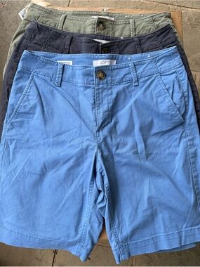 LOFT Women’s “The Washed Twill Bermuda Shorts” size 4